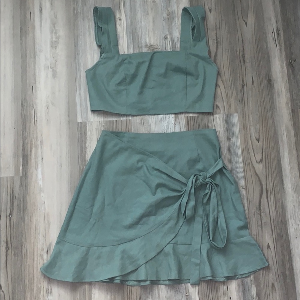 Two piece set